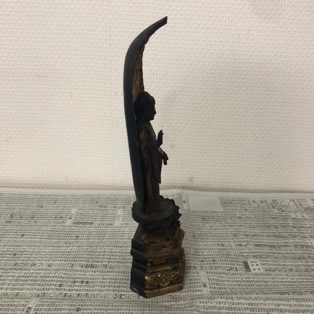 阿弥陀如来像 木像 高さ22.5cm 重さ78g 時代物　＃739 阿弥陀如来像 木像 高さ22.5cm 重さ78g 時代物 ＃739 - メルカリ