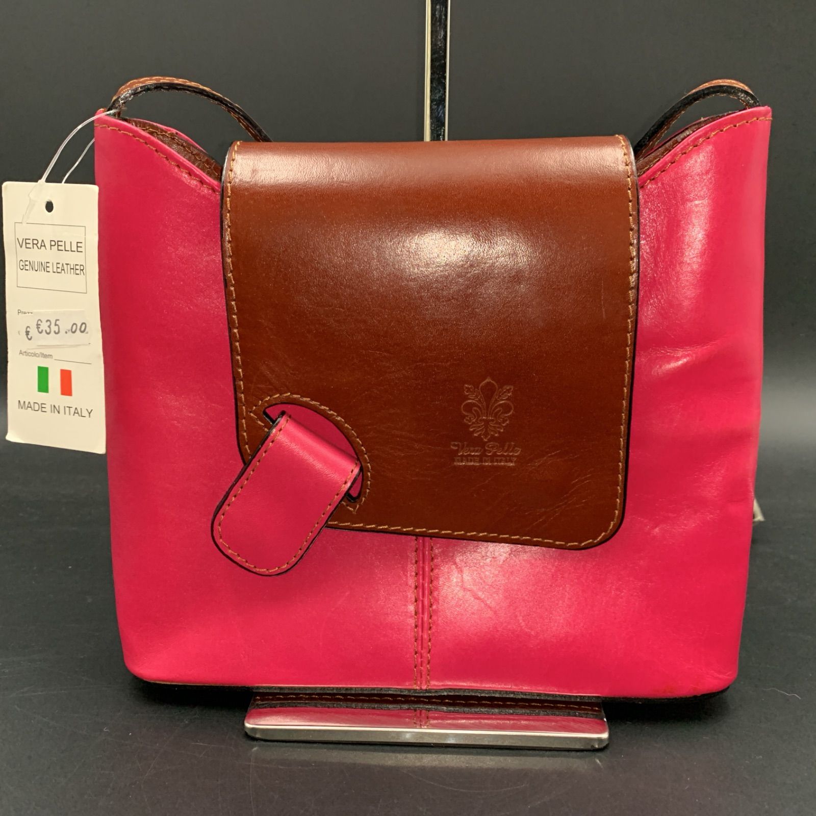 74 未使用保管品 Vera Pelle イタリア製 本革 レザー ショルダーバッグ