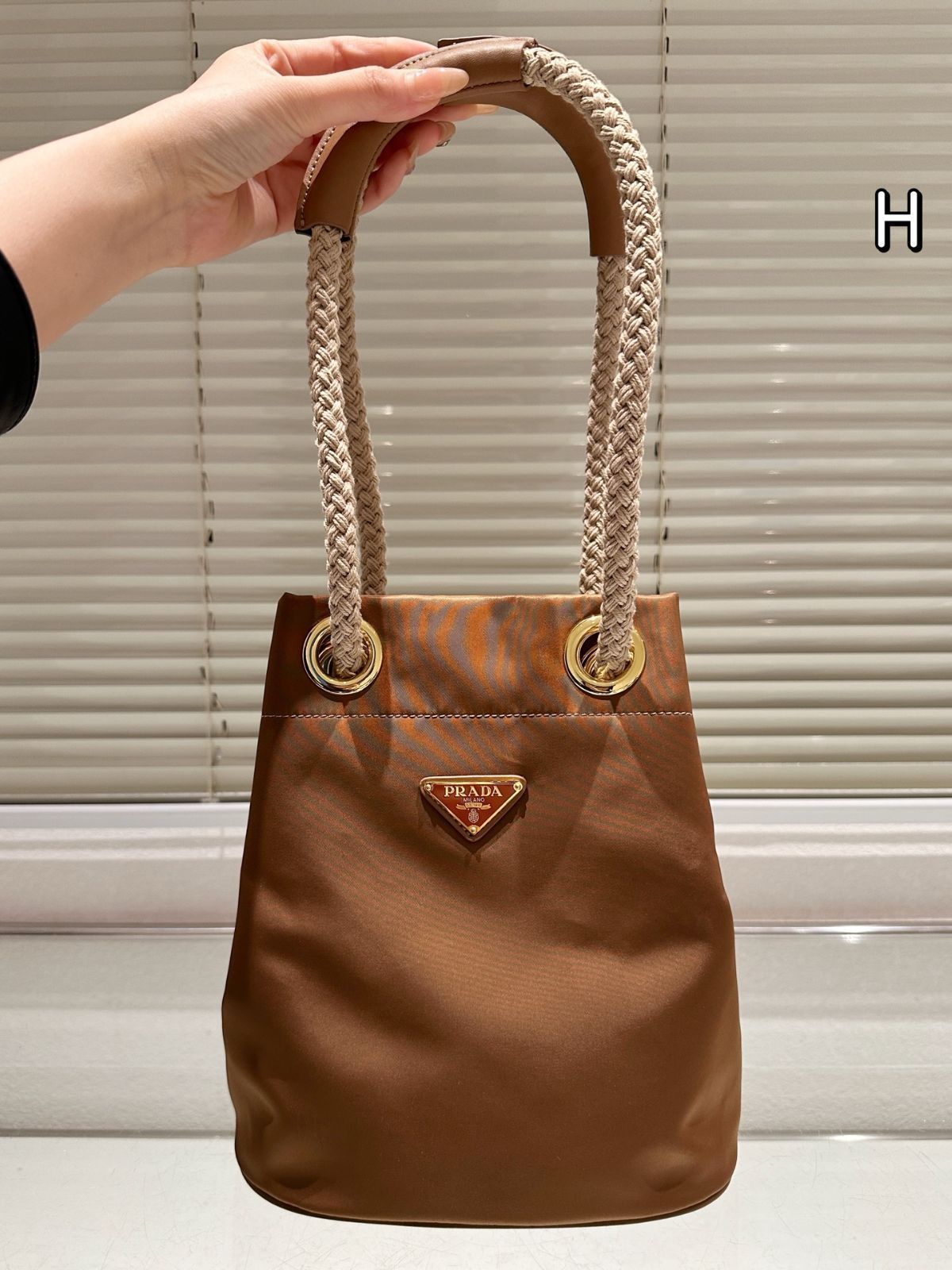 今日特価】Prada 2025 New Parachute Bag プラダ 2025 年新款