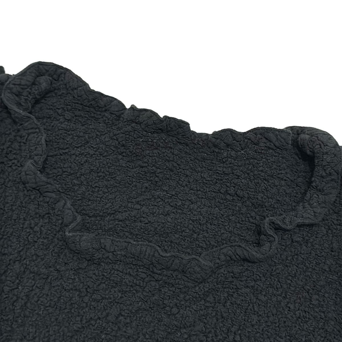  me ISSEY MIYAKE ミー イッセイミヤケ ノースリーブカットソー レディース - 黒×白 クルーネック 刺繍 シワ加工 ノースリーブ Tシャツ カットソー