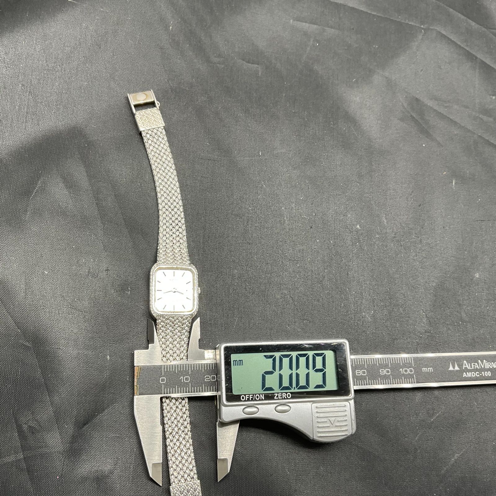 133.9518.2 B25033606
