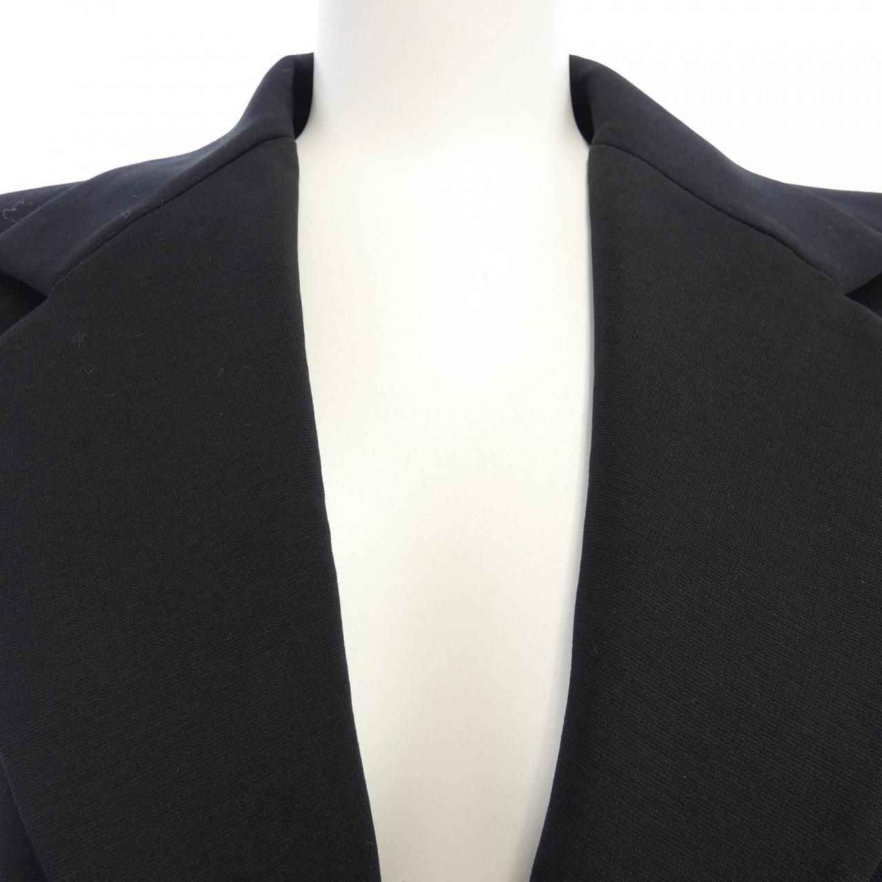 マックスマーラウィークエンド