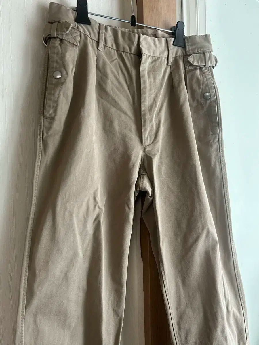 46 メゾン Maison Margiela(メゾンマルジェラ) ストラップ チノ パンツ