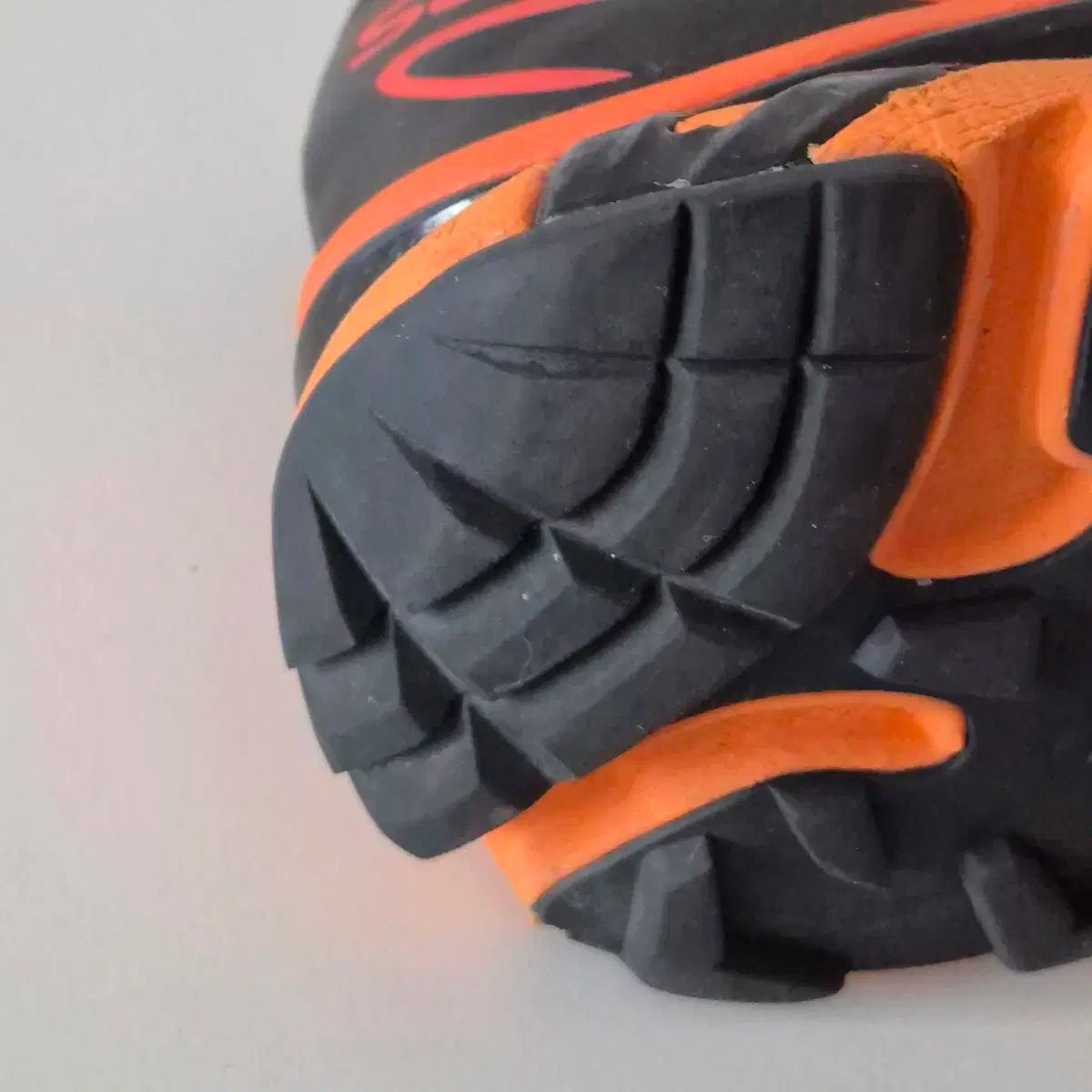 SALOMON サロモン salomon xt6 黒 オレンジ 305 12 OLIVEOS_COM_TR