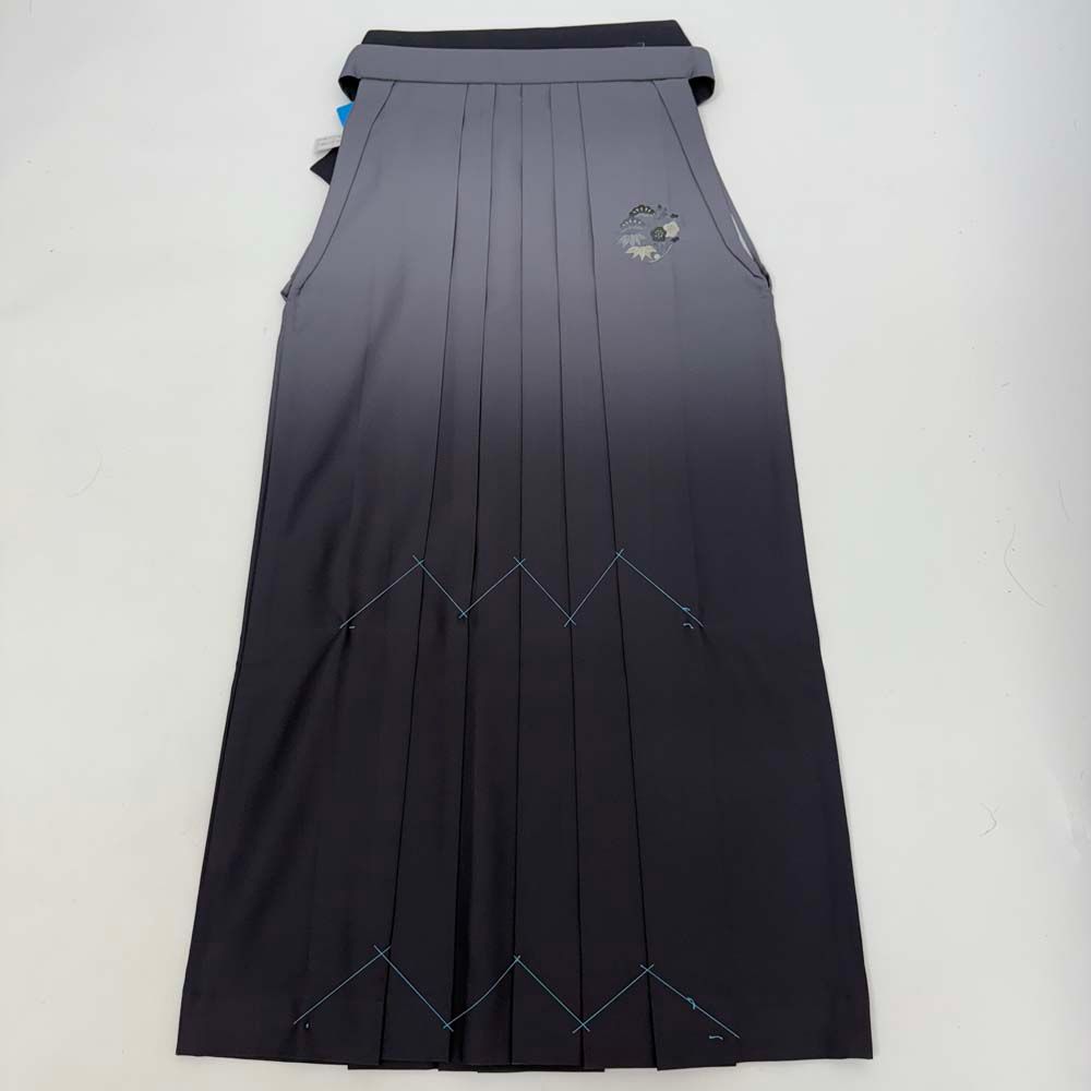 袴 2L size 紐下丈99cm 行灯袴 卒業袴 女性用袴 ぼかし 刺繍 グレー 4734