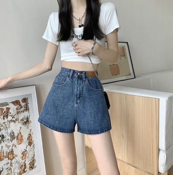 秋の新型の韓国版のデニムの背もたれのズボンの女性の学生のゆったりしていてかわ8 秋の新型の韓国版のデニムの背もたれのズボンの女性の学生の