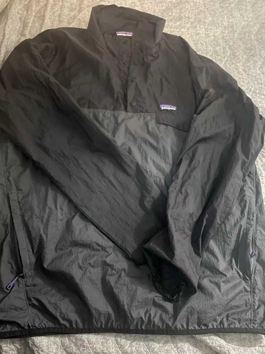 patagonia パタゴニア フーディーニ スナップティー ブラック L