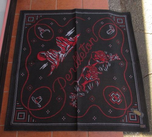 PENDLETON ペンドルトン 部屋のアクセントとして色々と使える ペンドルトンのスクエア ラグ スクエア ジャガード ラグ １３０センチ×１３０センチ