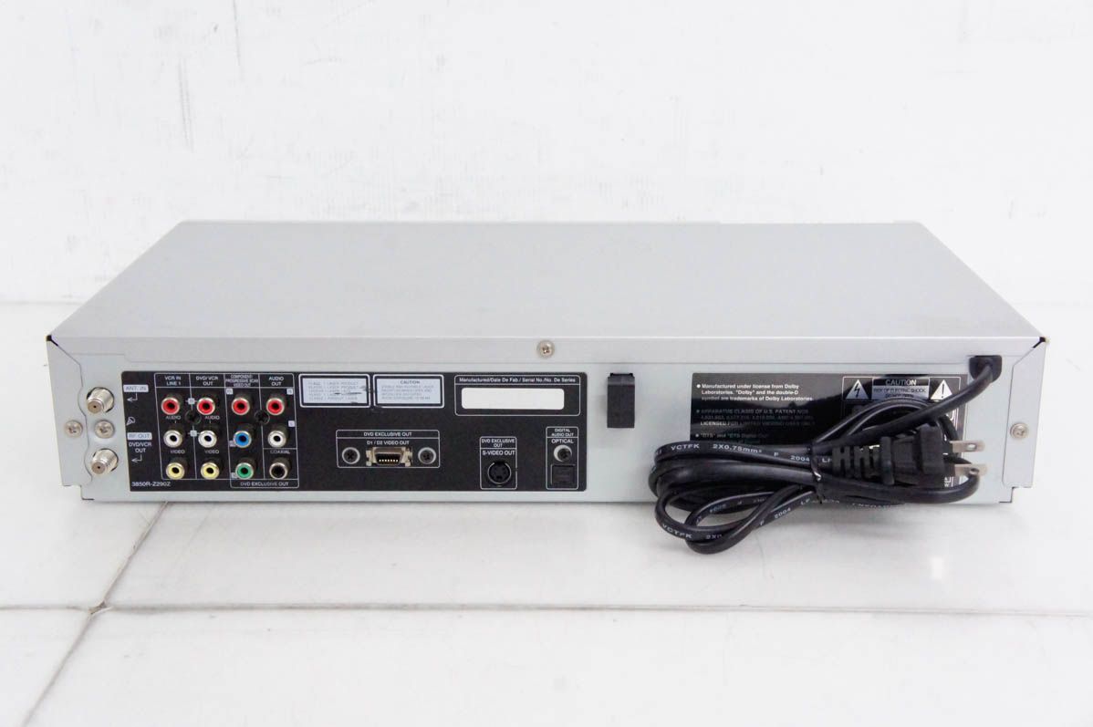 中古】LG DVDプレーヤー/ビデオカセットレコーダー DVDプレーヤー一 