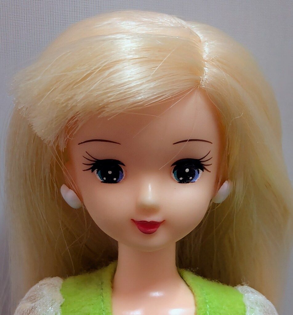 タカラ リカちゃんフレンド 3代目いづみちゃん後期(白鳥いづみ) - メルカリ