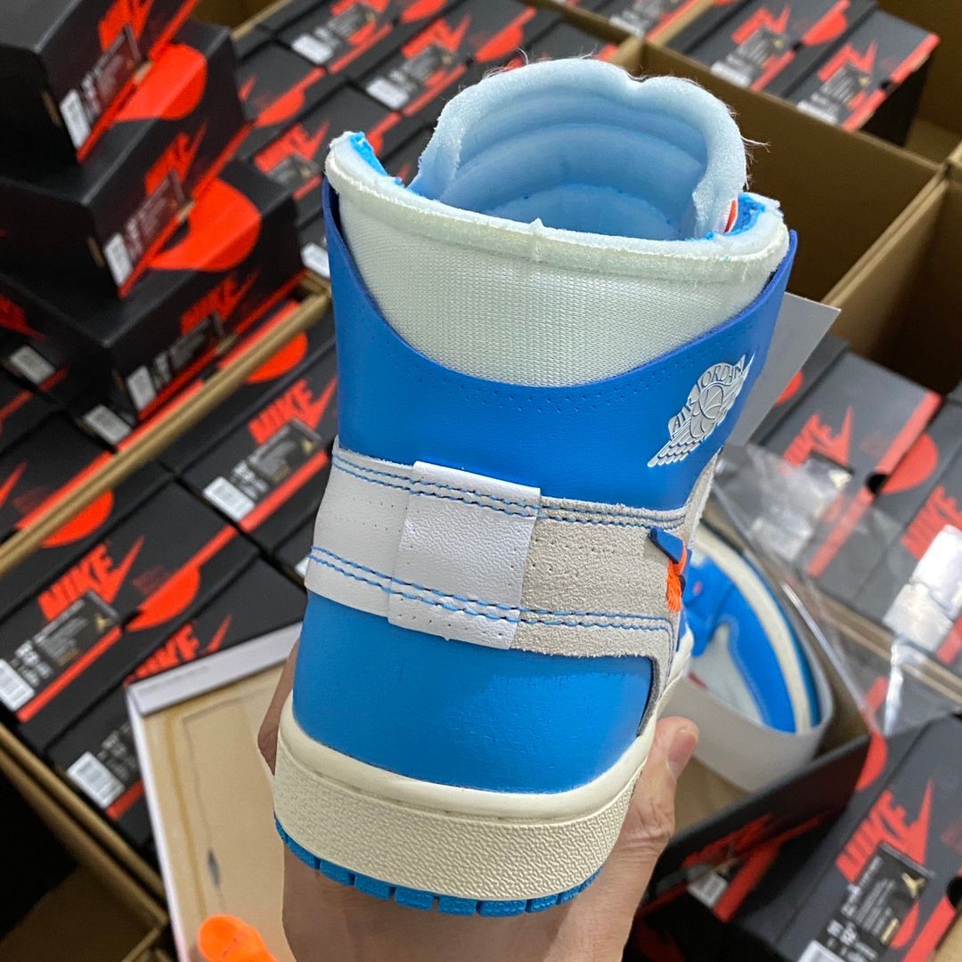 値下げ新品NIKE AIR JORDAN 1 ×OFF-WHITE　HIGH UNC 