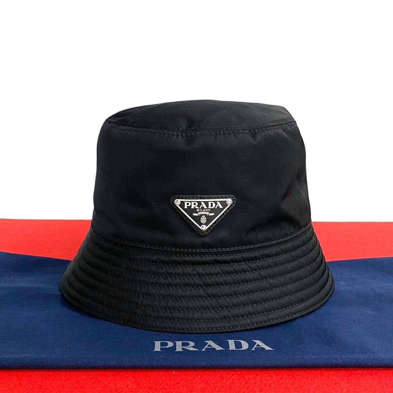 ほぼ未使用 希少品 PRADA プラダ リ ナイロン 三角ロゴ 金具 ナイロン
