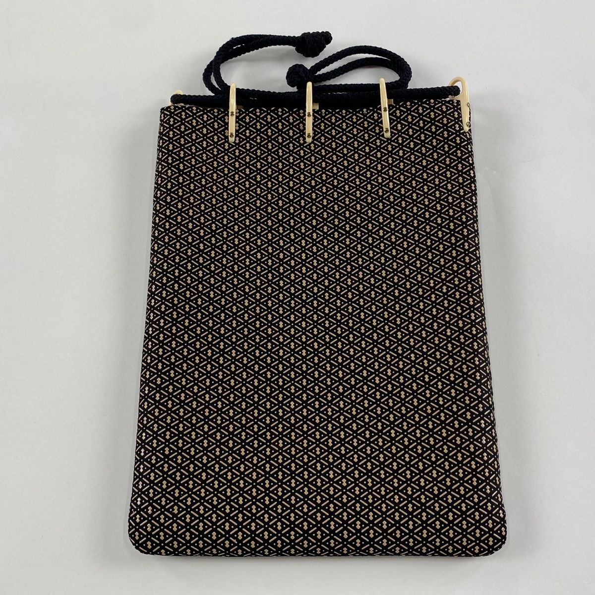 和装バッグ 印傳屋 合切袋 巾着 菱 黒 鹿革 和装小物