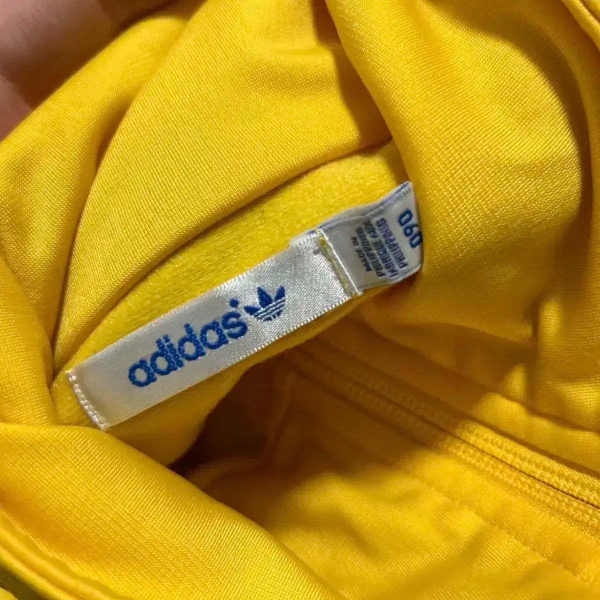 ビックロゴ