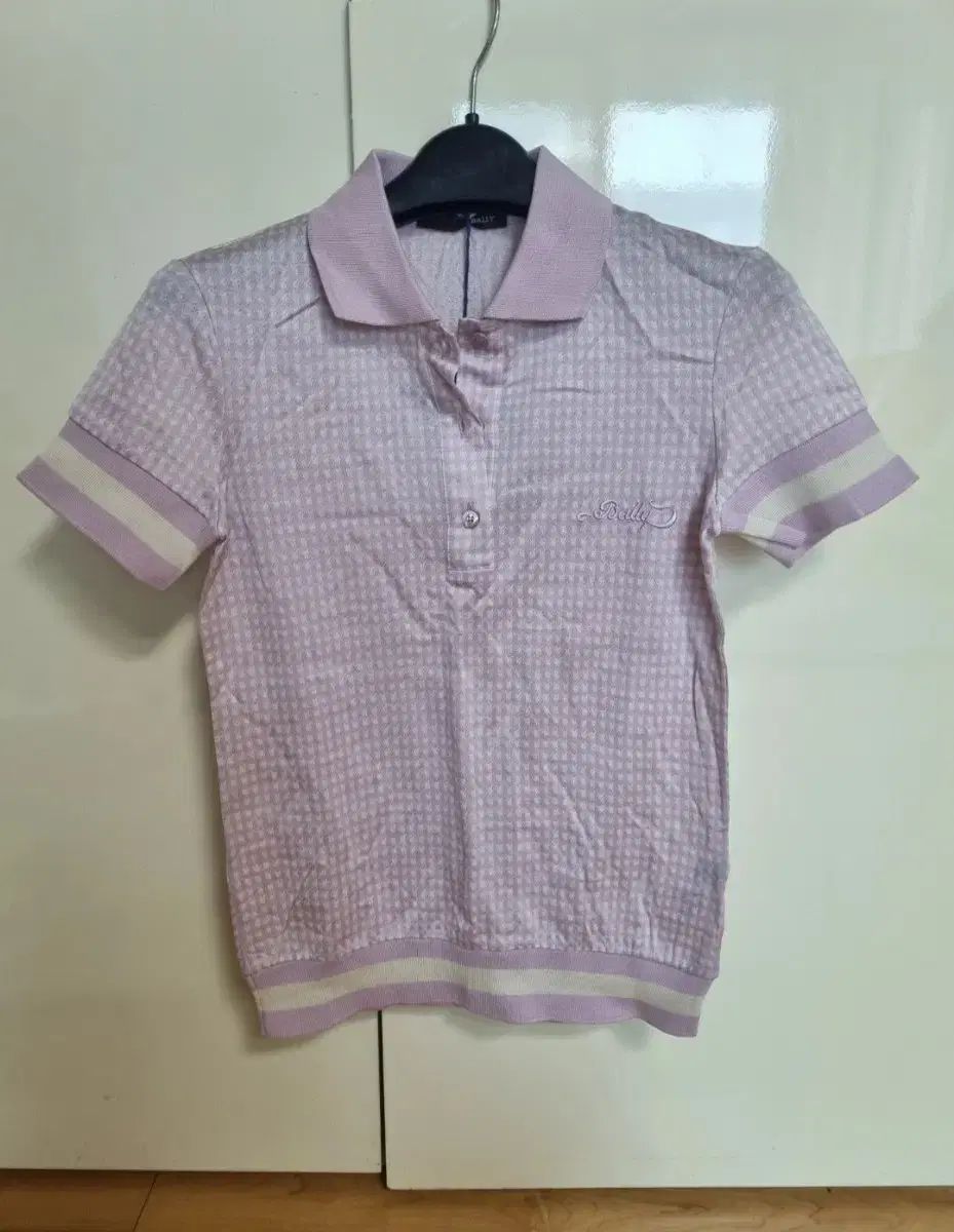 ボレー 半袖Tシャツ 新しい服