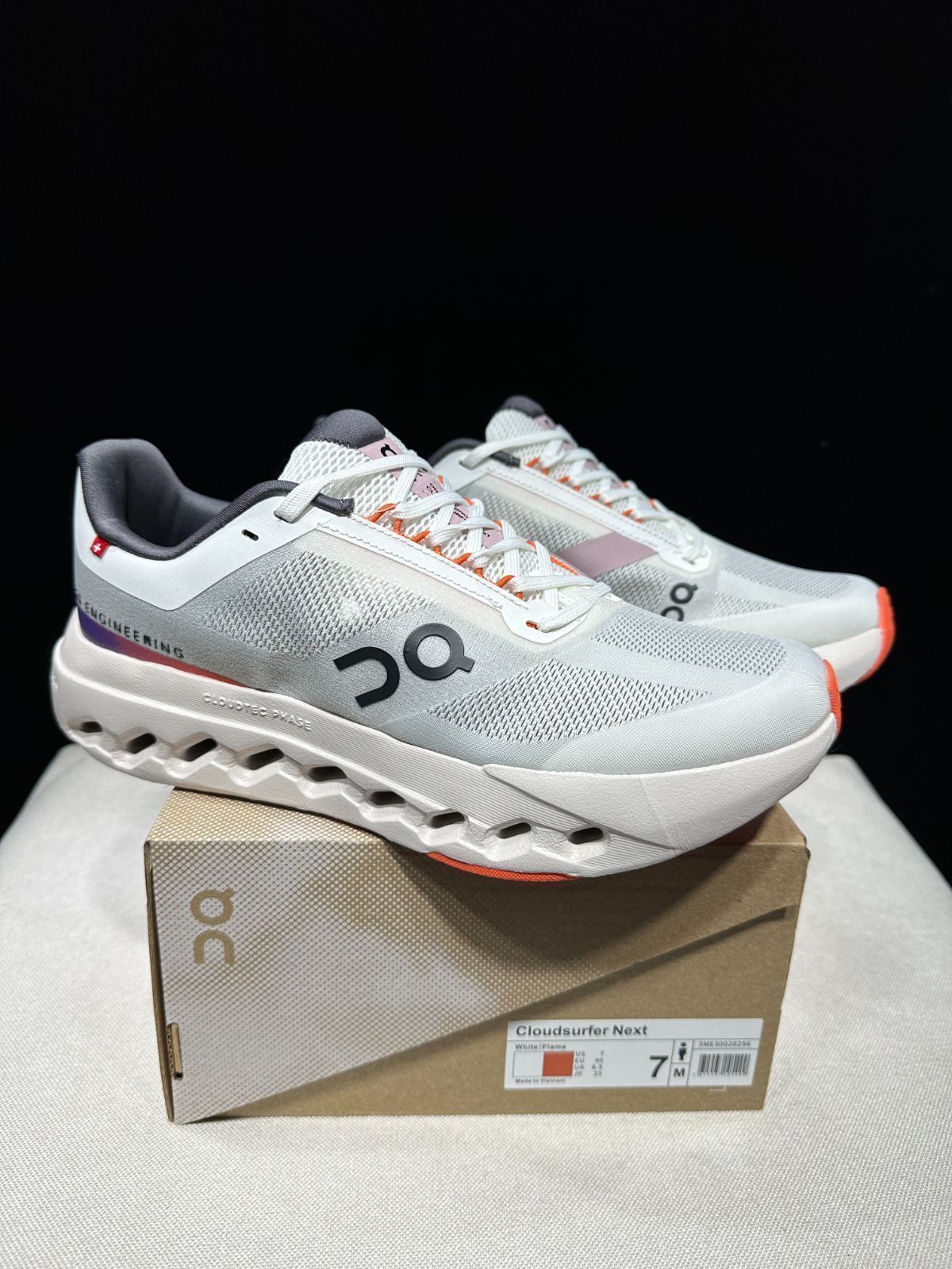 新品箱付き！ On Cloudsurfer White シューズ Men's Cloudsurfer Max | White | On Japan