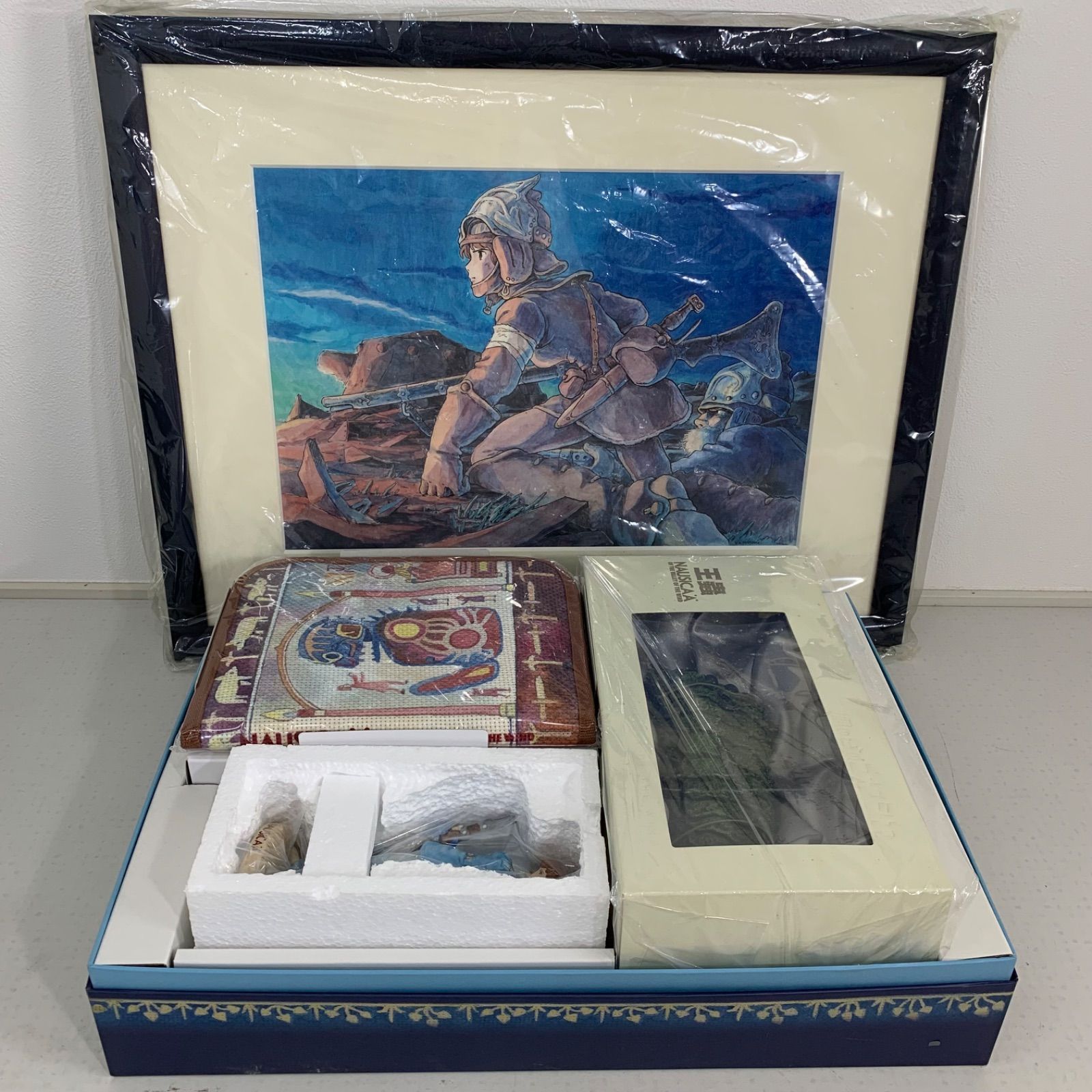 絹本彩色画 松鶴図 【 番の鶴に雛鶴図】 狩野派絵師 藤原の印