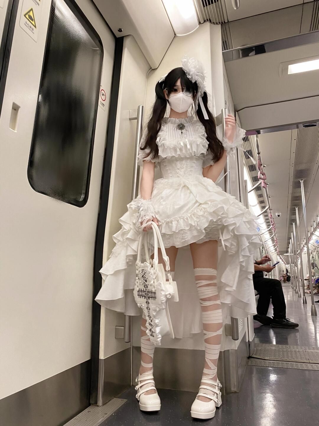 ワンピース 美しい刺繍