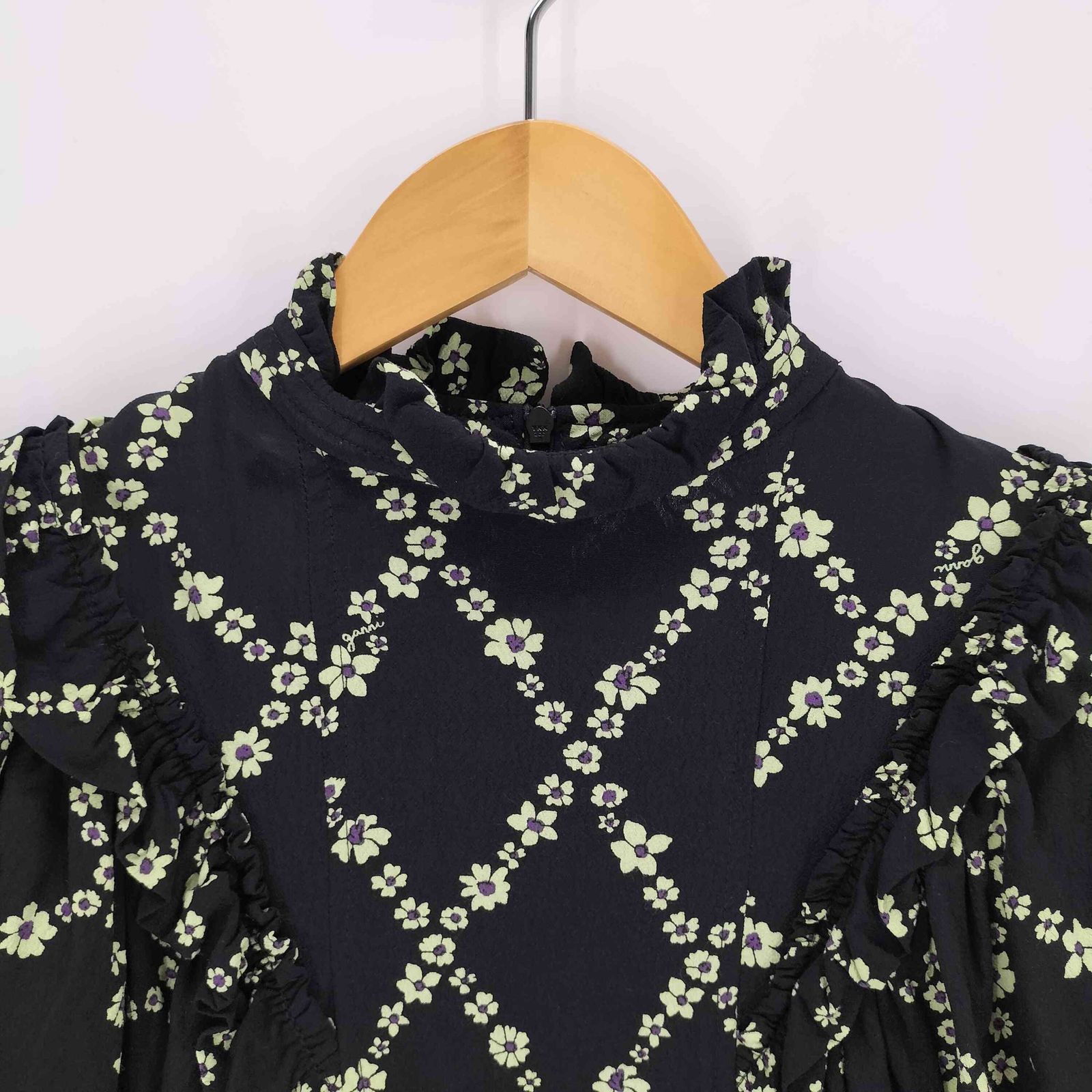 ganni * 新品未使用 レーヨン フラワープリント ワンピース 楽天市場】【SALE／30%OFF】GANNI レーヨン フラワープリント
