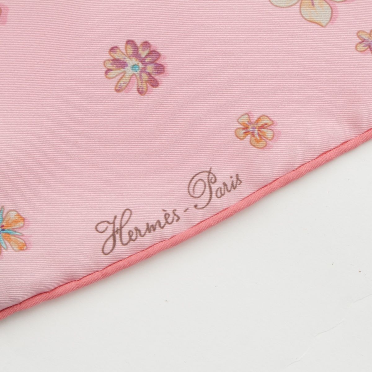 エルメス シルク トライアングルカレ FLOWER POWER フラワーパワー  