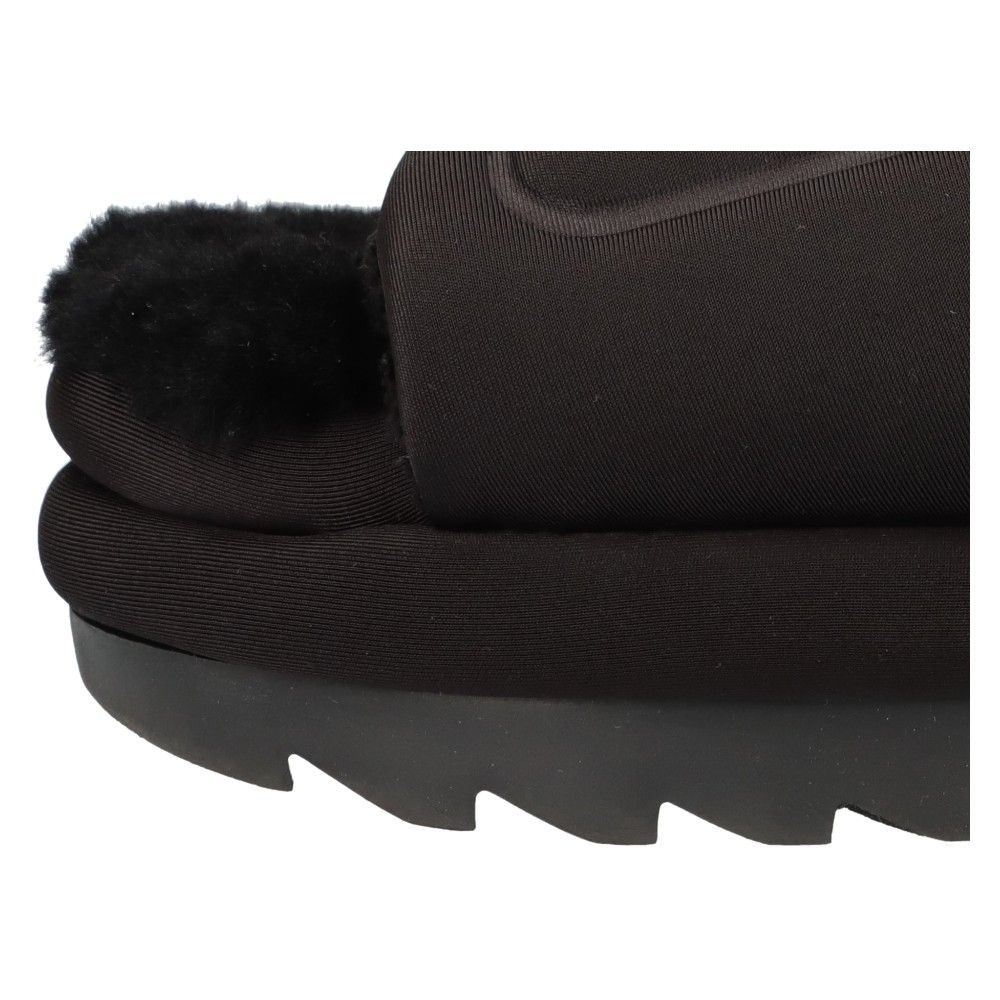 【ほぼ未使用品】UGG アグ サンダル 黒 マキシ グラフィック スライド ほぼ未使用品】UGG アグ サンダル 黒 マキシ グラフィック