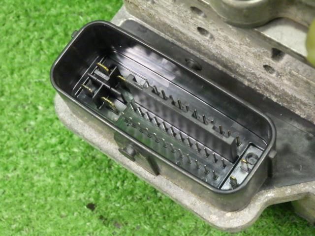 DAA-NHP10 ABSアクチュエーター