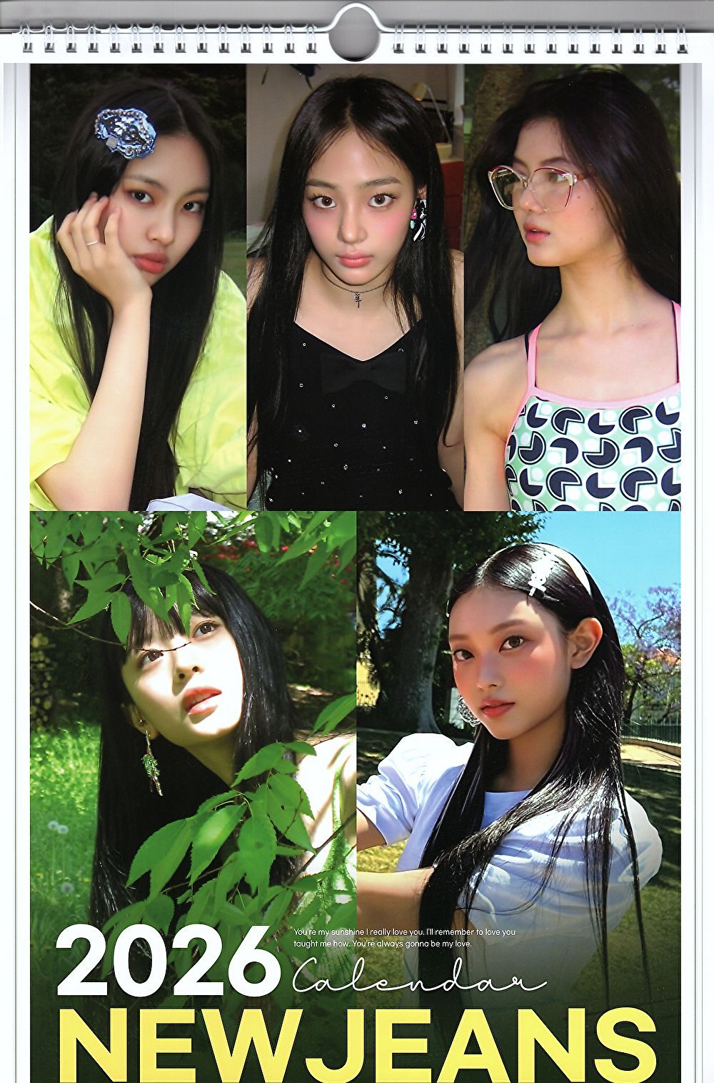 NewJeans ニュージーンズ グッズ 大判 壁掛け カレンダー 2026年 (令和