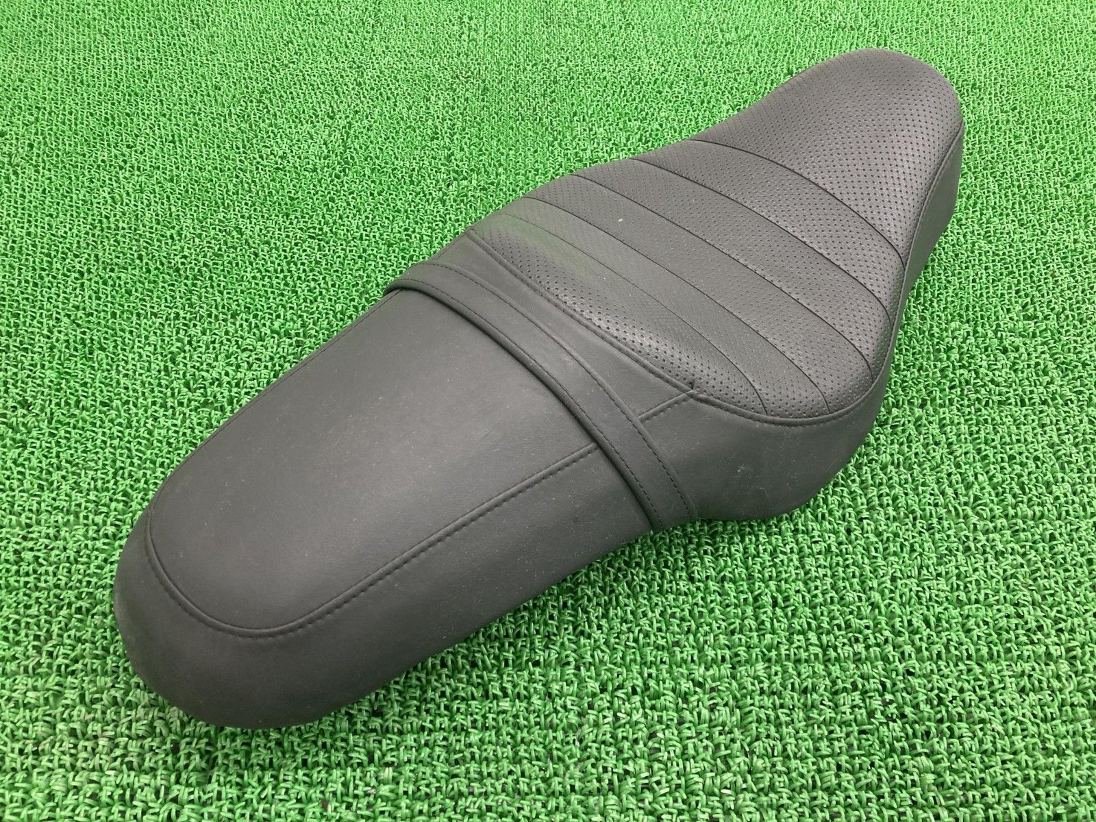 XL1200R シート ハーレー 純正 バイク 部品 04-15年式 破れ無し