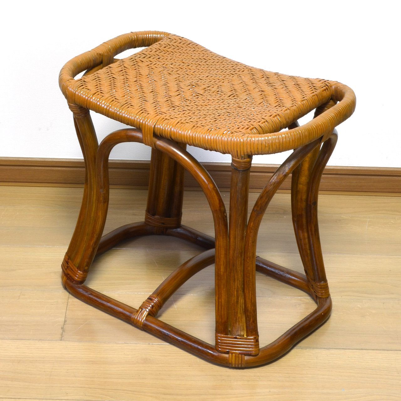 ラタンスツール　新品未使用 ラタンスツール 高さ40cm - メルカリ