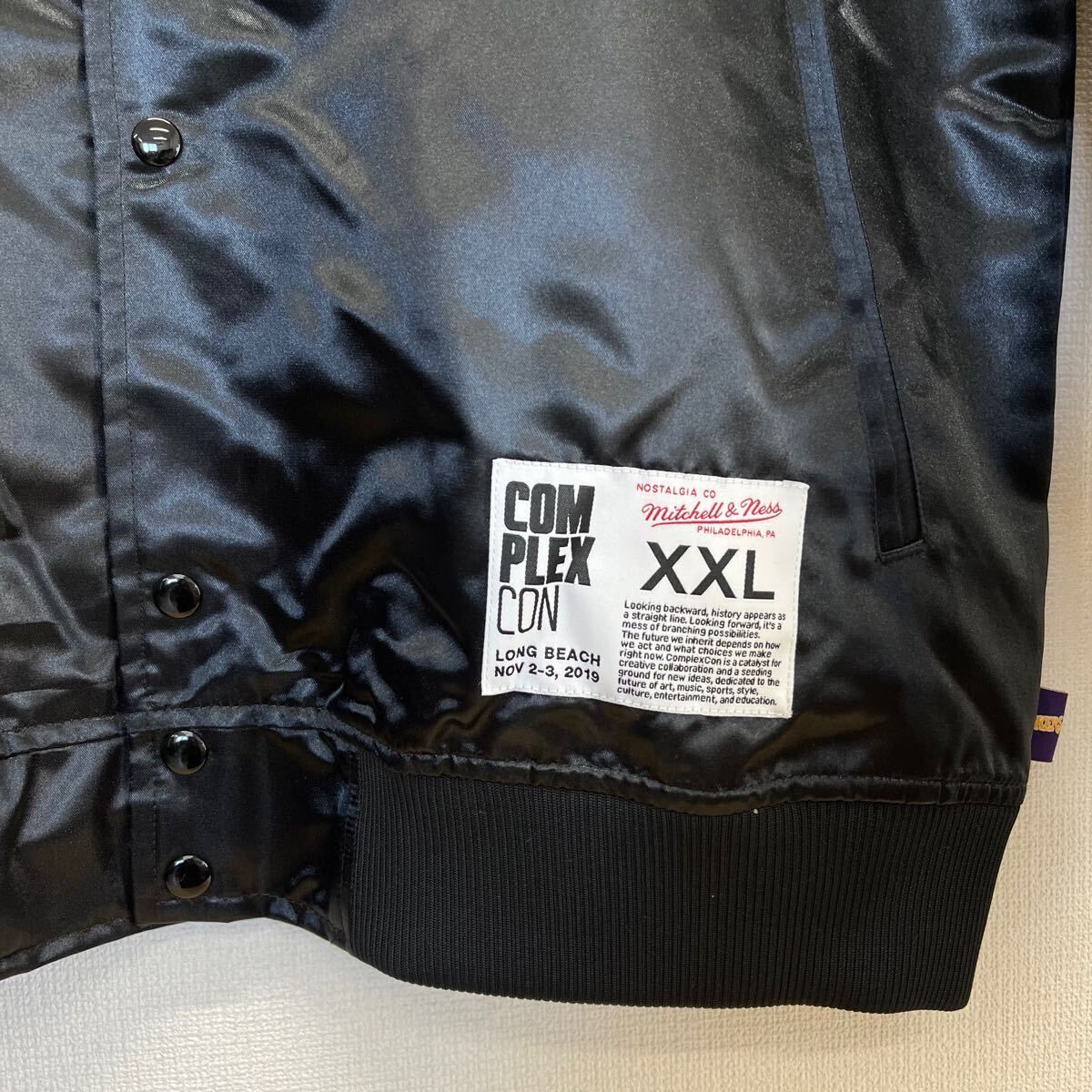 村上隆 × ComplexCon × LAKERS ナイロンスタジャン 黒 M MITCHELL＆NESS】【レイカーズ】【村上隆】【complexcon】ミッチェル