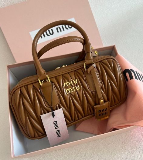 MIUMIU ショルダーバッグ 新品