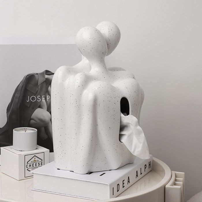 恋人がバックハグしている愛のあるティッシュボックス NEXPOTALLINN_EU