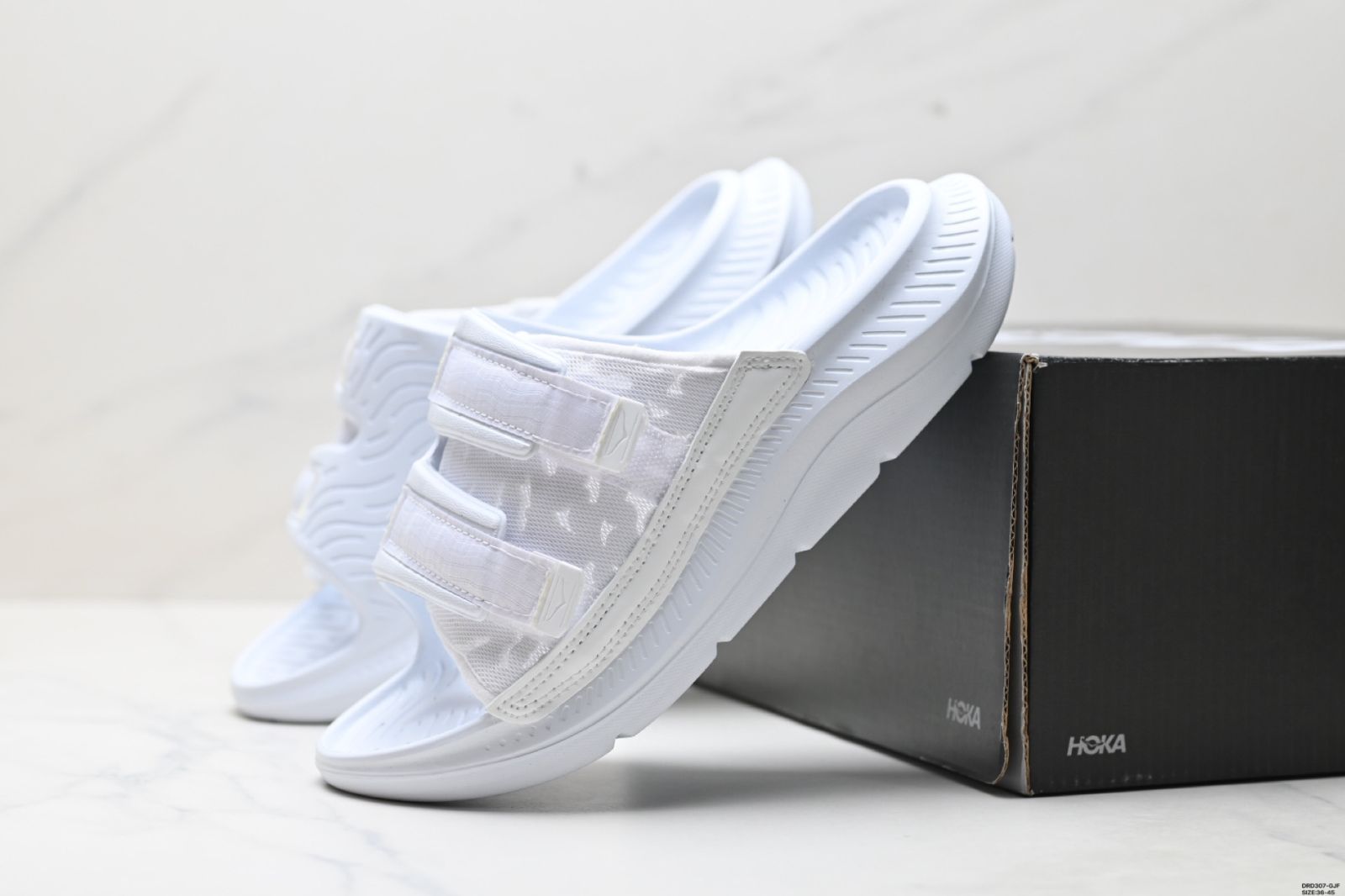 HOKA ONEONE ホカオネオネ ORA LUXE スリッポン サンダル ファッショナブルなスリッパ ファッション 大気 耐摩耗性です 気楽さ スリッポン ホワイト送料無料