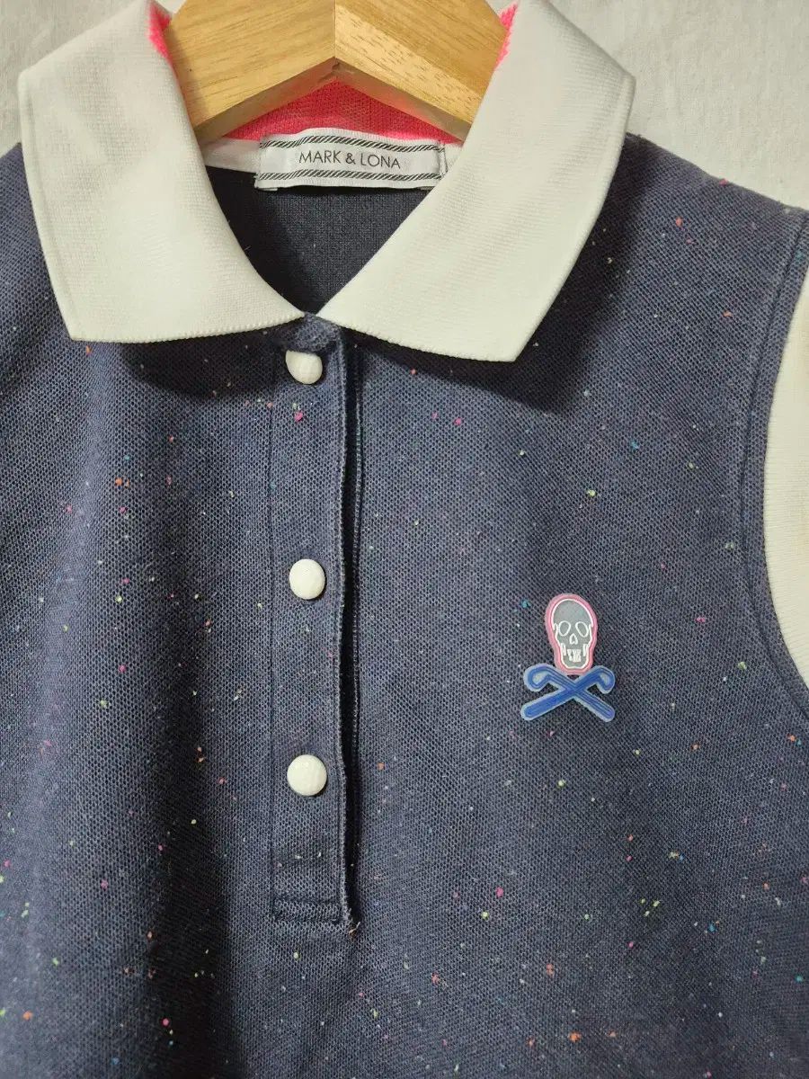 MARK & LONA(マークアンドロナ) マルチヤン ノースリーブ ゴルフT M