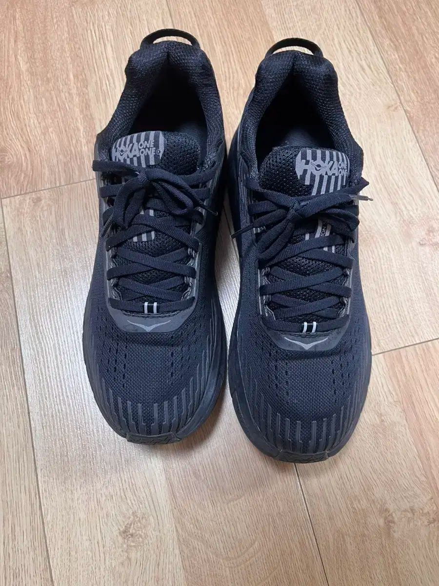 【雷市場（ポンジャン）商品韓国直送】HOKA ONE ONE(ホカオネオネ) クリーフ 275