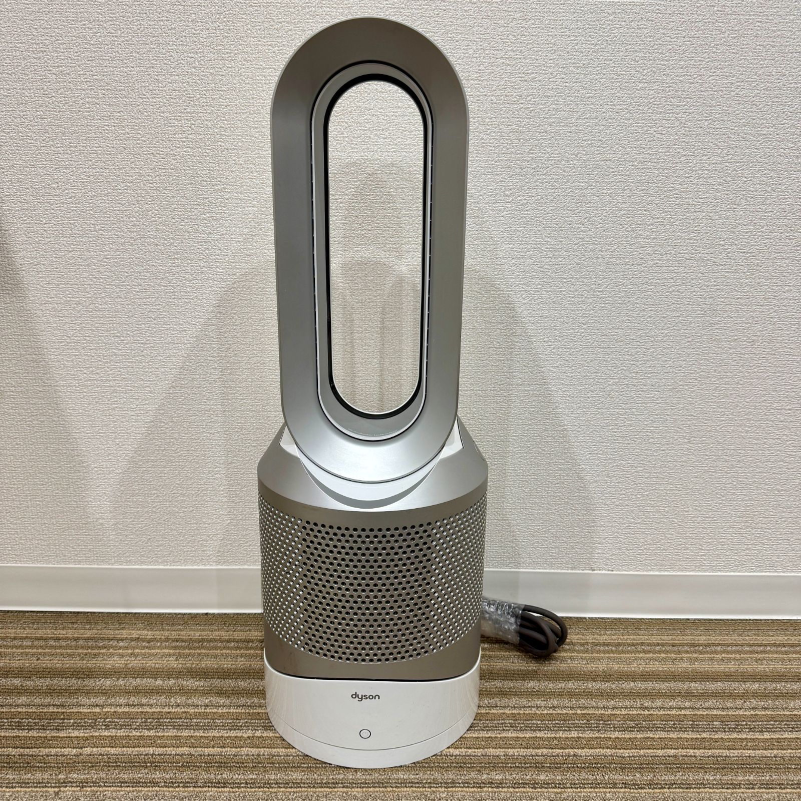 ダイソン 空気清浄機能付ファンヒーター HP01！ リモコン無し Dyson pure hot+cool - メルカリ