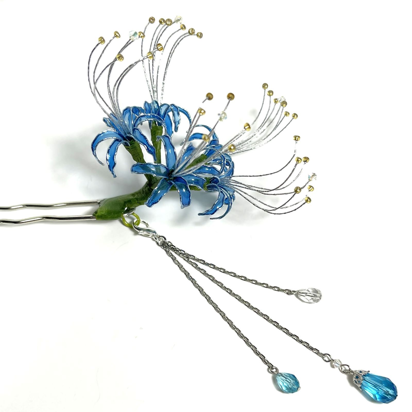 蝶が舞う百合のワイヤーフレーム【白×黄緑・インテリア・シルバーワイヤー】 蝶が舞う百合のワイヤーフレーム【白×黄緑・インテリア