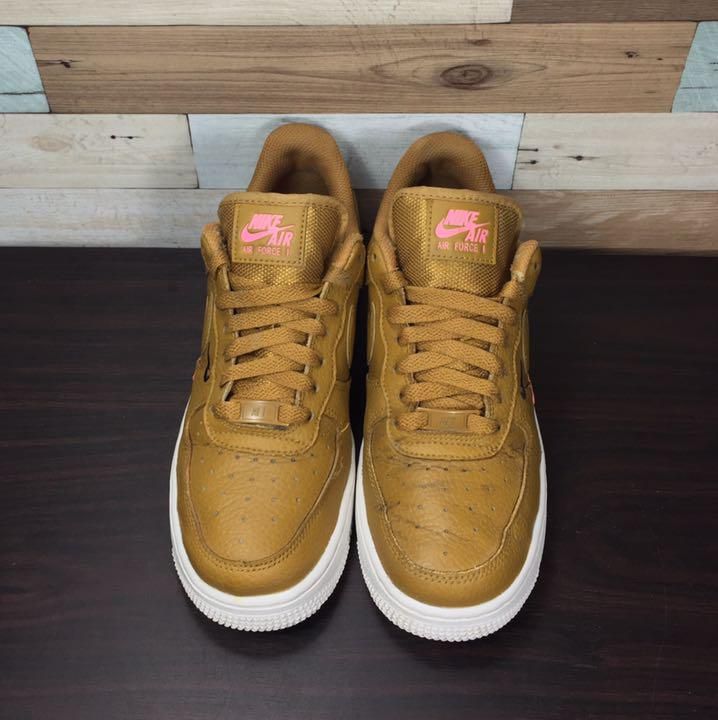 NIKE AIR FORCE 1 
