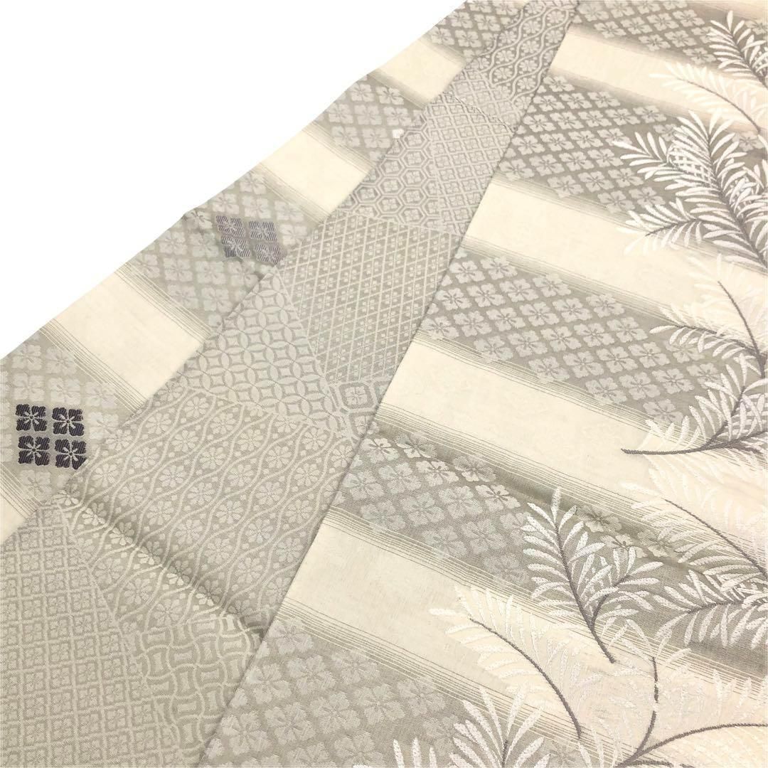 袋帯 純衣綴れ 唐織 色紙に花模様 蝶々 唐草模様 乳白色 金銀糸