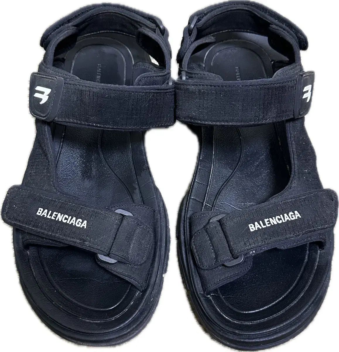 バレンシアガ フィン型デザイン ブラックサンダル42 BALENCIAGA ブラック サンダル 42 バレンシアガ フィン型デザイン