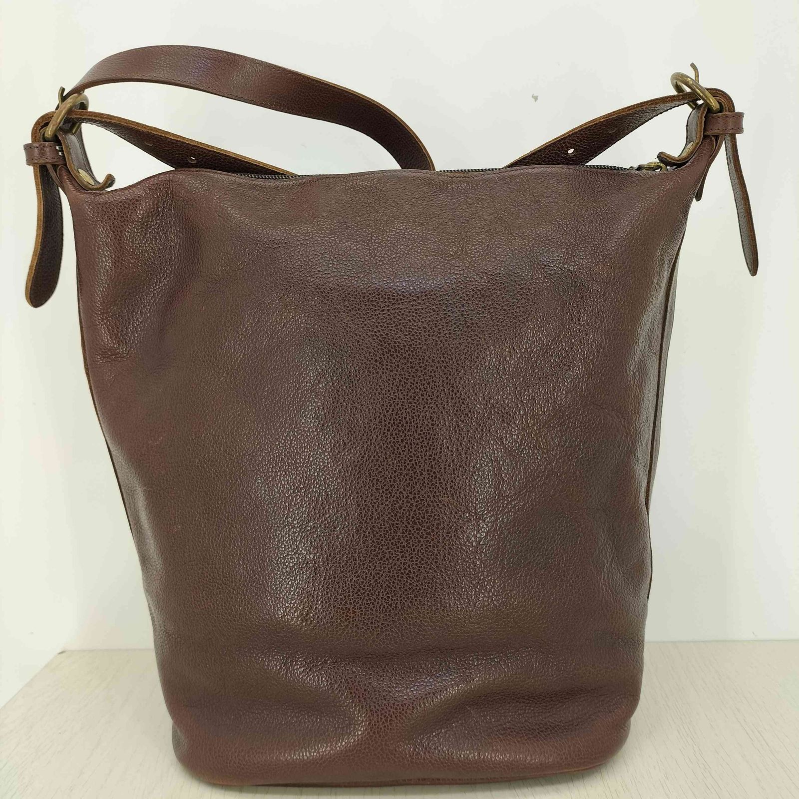 イルビゾンテ IL BISONTE バケツ型 レザー ショルダーバッグ メンズ