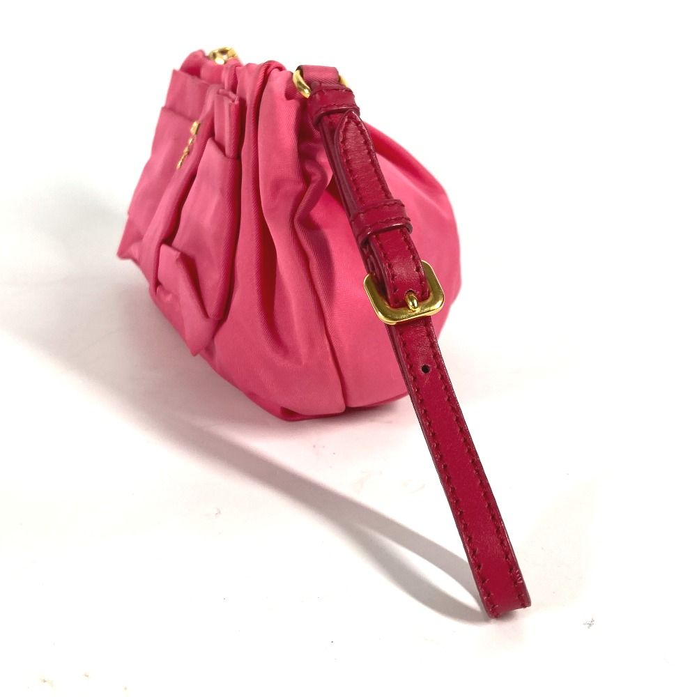 PRADA プラダ クラッチバッグ リボン りぼん ナイロン - メルカリ