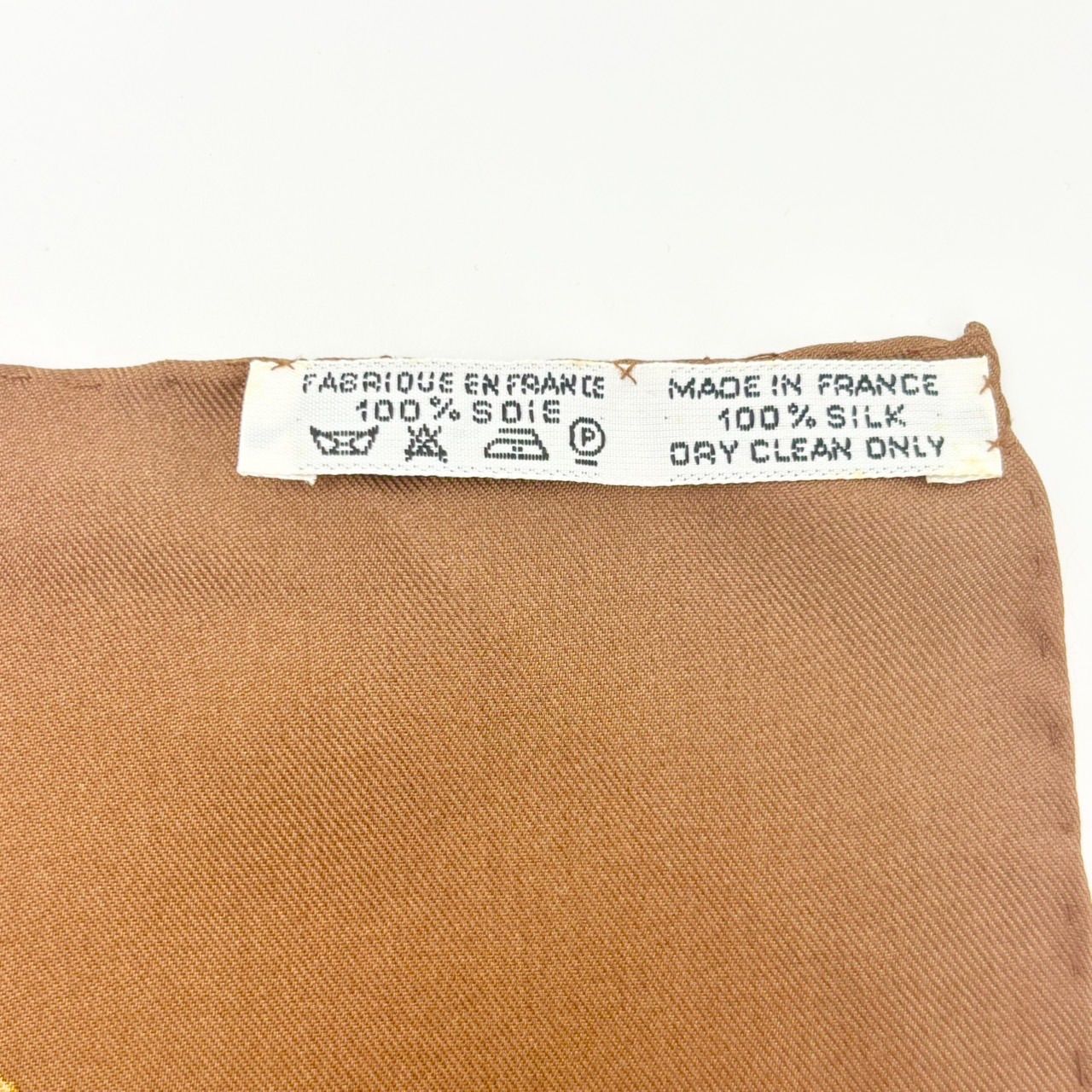 エルメス HERMES カレ 90 COUVEE D HERMES エルメスの卵 スカーフ