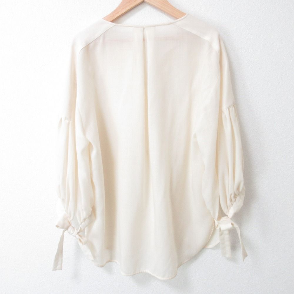 新品同様 ebure エブール 袖リボン ボリュームスリーブ 七分袖 シアー  