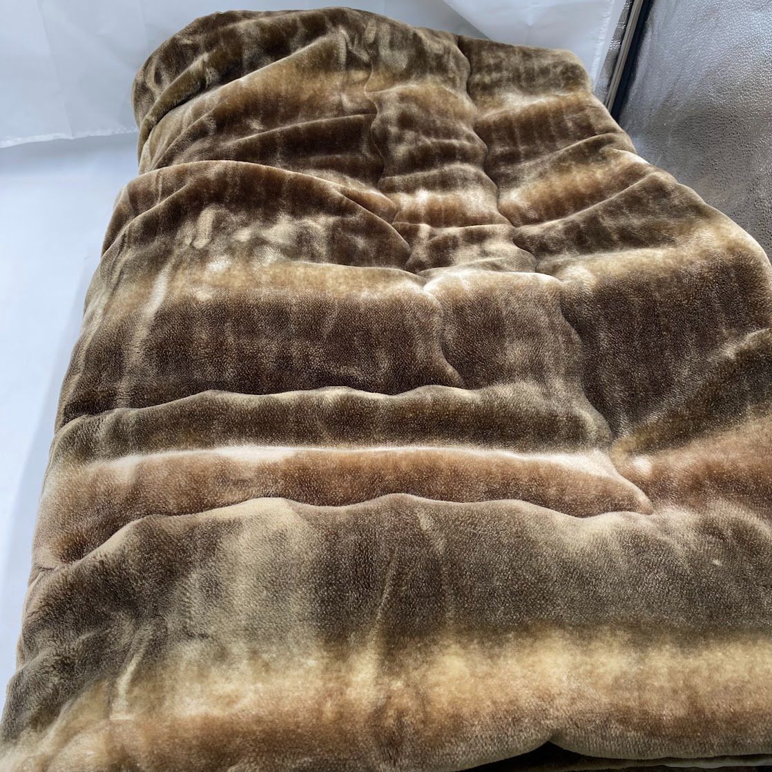 カルドニード・ノッテ3リッチファー リビングマット ブラウン 180×230cm