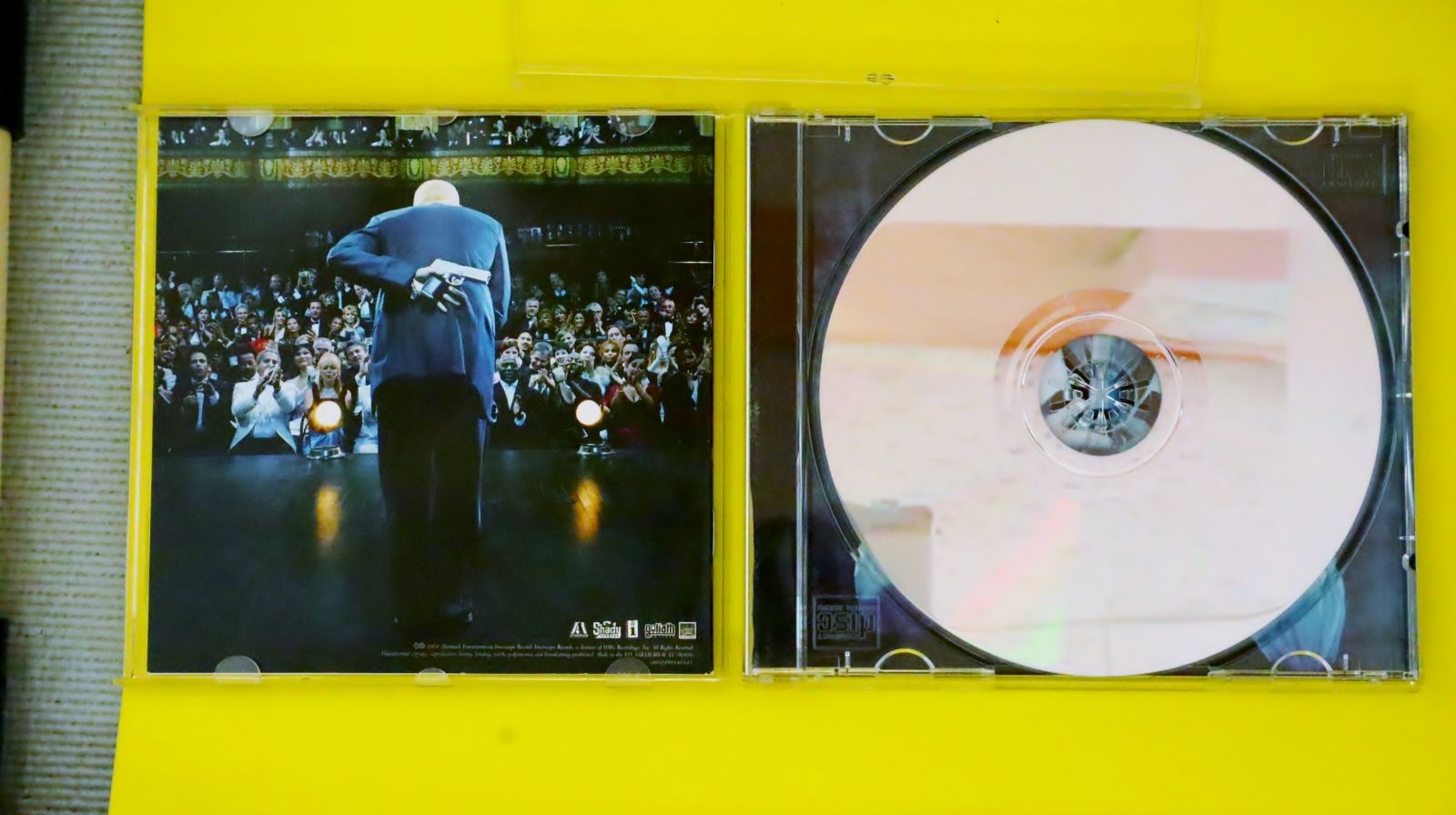 新品/完全限定版 エミネム アンコール CD+DVD Amazon.co.jp: アンコール ~コレクターズ・エディション