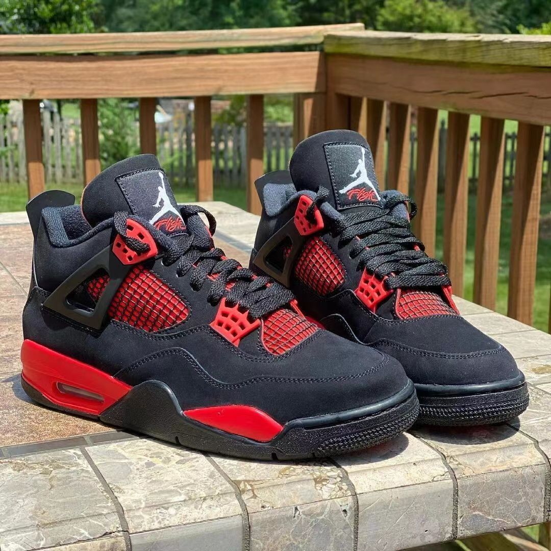 Nike Air Jordan 4 