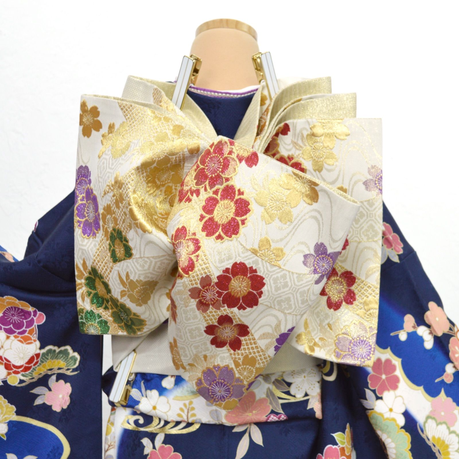 美品》正絹 振袖フルセット SS〜Mサイズ 成人式 紺地 パールトーン加工