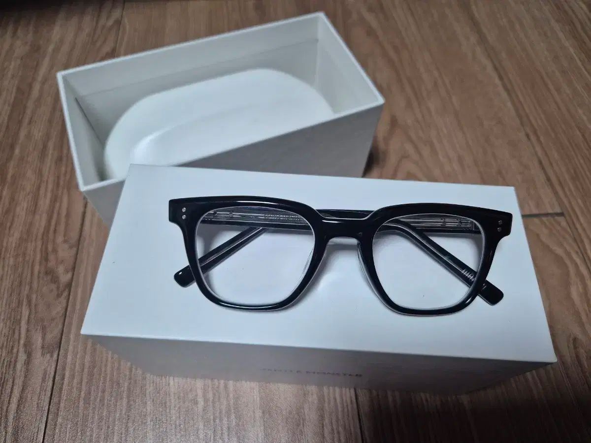 GENTLE MONSTER ジェントルモンスター KHAL 01 ブラック