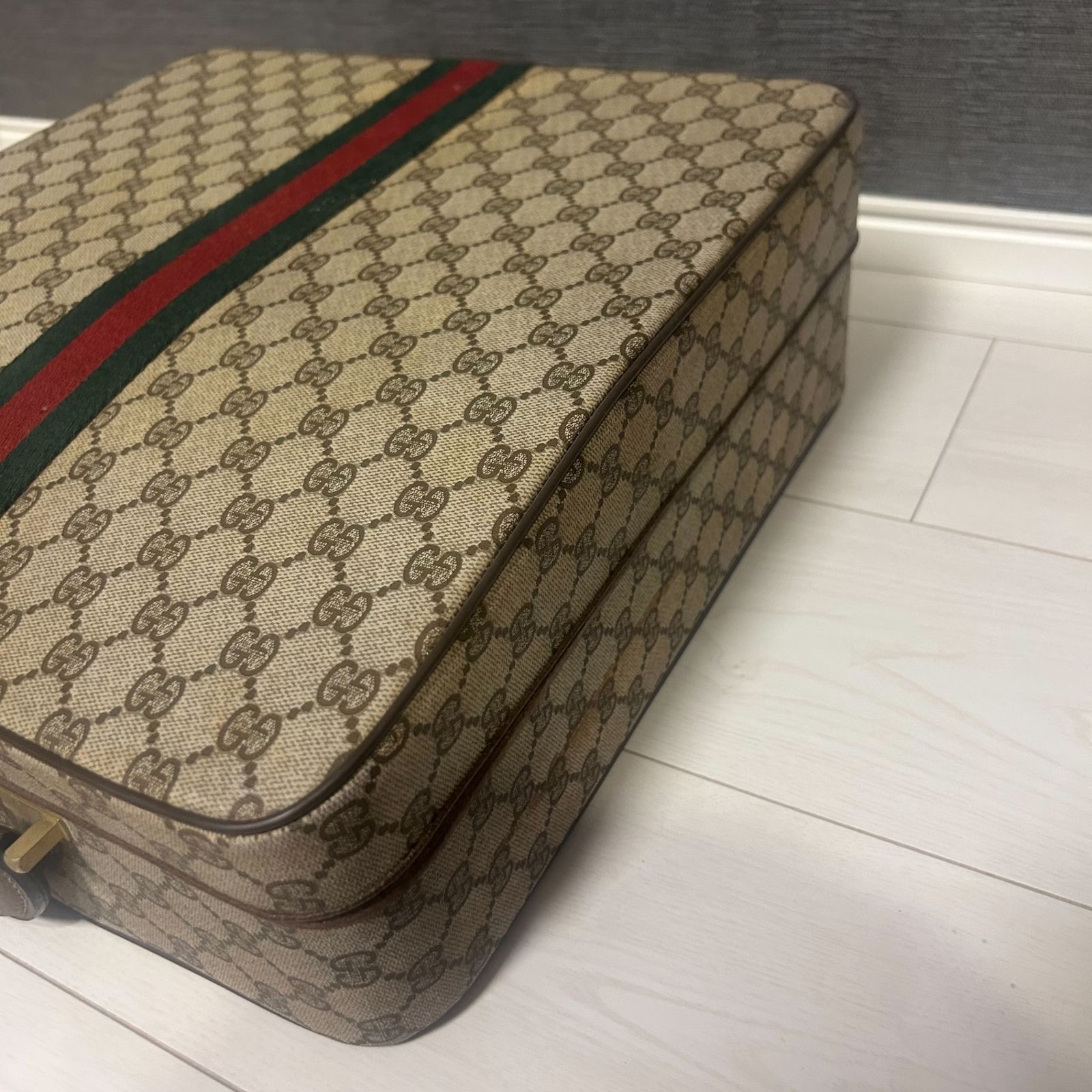 オリベッティ タイプライター グッチ GUCCIケースLETTERA35 希少品】グッチ×オリベッティ タイプライター アタッシュケース